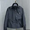 Jaquetas masculinas Mulheres Prad Jaqueta Parkas Moda Casaco com Carta Clássica Com Capuz Grande Bolso Inverno Quente Curto Algodão Coatkt1r2gk3bg