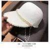 Szerokie brzegowe czapki Summer Pearl Chain Straw Hat for Women Dome Top Equestrian Lady Travel Sun Wersja Koreańska luksusowa plaż