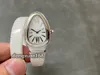 La montre BVF pour femme a un diamètre de 35 mm avec un mouvement à quartz suisse et un boîtier en céramique miroir en verre saphir.