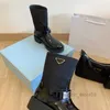 Botas de grife femininas outono inverno para mulheres sem cadarço com dedo redondo no tornozelo barcos femininos e masculinos com fivela motocicleta luxuosa feminina marca curta