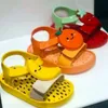 Sandals Sandal Anak anak Mini Melissa Baru Sepatu Jelly Bayi Motif Buah Pisang Jingga Sol Lunak Antiselip Pantai Anak Perempuan dan Laki laki 230418