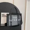 غير رسمي Marc Tote Bag Bag Bag Bag Fashion حقائب كبيرة الكتف أكياس شبكية حقائب التسوق محفظة سيدة السفر على الشاطئ محفظة 230419