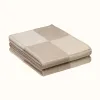 Carta cashmere designer cobertor macio cachecol de lã xale calor portátil espessamento xadrez sofá cama velo cobertor de malha 135-170cm