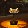 Lampade da tavolo Luci notturne a LED Lampada creativa con diamanti in cristallo a forma di fungo USB Proiettore tattile Atmosfera Comodino camera da letto