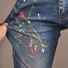 Jeans de jeans Designer de moda Men Retro azul elástico Slim Fit Ripped Streous Troushers Streetwear Hip Hop Pontas Pontas HOMBRE