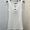 Kvinnors Prad Vest T -skjortor Designer Tank Camis Top Cotton Blend Vest Yoga Suit Sticked Fitness Sports Cultivate En's Moral Character Mini Femme Croped Medium Längd