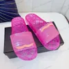 Zapatillas de verano de moda diapositivas Sandalias de jalea para hombres, mujeres, PVC transparente, sandalias de cristal de goma, plataforma retro, chanclas, tobogán plano, diseñador de lujo, playa.