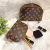 Véritable cuir M47515 maquillage sacs à cosmétiques cas louvis mode gaufrage fourre-tout femmes hommes maquillage sac à bandoulière luxe designer kits de toilette pochette de voyage