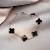 Braccialetti stile quattro moda Bracciale da donna Polsino con catena Designer Lettera Gioielli Cristallo Acciaio inossidabile placcato oro