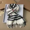 Designers högsta kvalitet Luxury Classic Scarf Designer's Winter Unisex Top 100% Cashmere British Plaid Cotton Ladies Scarf Accessories