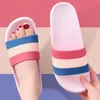 2023 Плоские сандалии T Slippers Широкие передние кружевы вверх по леопардовой настройке