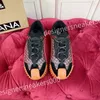 Hot Fashion Shoe Designer Donna Sneakers stringate in pelle abbinate al colore Scarpe casual di lusso da donna con suola piatta nera