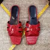 Chinelos de grife de luxo Tribute Mules Sandálias de verão femininas flats Mule Slip On Beach Slides Sandalias Sapatos de caminhada EU35-41