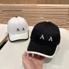 Manlig designer lyx baseball cap unisex fyra säsonger casual baseball cap justerbar hatt band triangulär bokstav identifiering utomhus sport mössa