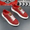 Nouveau luxe hommes mode chaussures décontractées or/rouge paillettes loisirs sans lacet Rivets mocassins homme fête désherbage A7