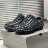 Opony obrońcy platforma Chunky opon Kaptersneaker Designer 2024 Guma gruba sloe mężczyzn Kapcie mody Trenerów Triple Black Man Sandal 331 634