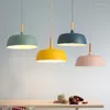 Lâmpadas pendentes Modern Color Macarone Light Restaurant Shop Shop Iron Lampshade Salte Lâmpada de Dinning Room Lamparas LED