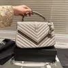 Lüks Kadın Omuz Çantası Tasarımcı Çanta Kadın Havyar Çanta Omuz Çantası Çanta Klasik Diyagonal Şerit Kapitone Zincir Çift Katmanlı Flip Plaka Orta Crossbody