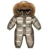 Barboteuses Russie hiver enfants Snowsuit brillant or argent extérieur canard vers le bas grand col de fourrure vêtements d'extérieur enfant en bas âge bébé combinaison globale 231118