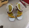 Sandalias cruzadas coloridas para mujer Moda Metal Carta Tacón Hebilla de cuero real Tacones altos 9.5 cm Fiesta de lujo Zapatos de vestir de boda Tamaño 35-42