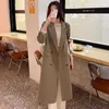 Trench da donna di media lunghezza autunno/inverno nuovo cappotto casual versione coreana con Internet cappotto rosso di fascia alta 2c