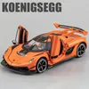 Блоки 1 24 Koenigsegg Jesko Supercar Модель из сплава Игрушечный автомобиль Литье под давлением Звуковые и световые игрушки для детей Автомобиль 231118
