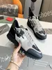 Mens Designer أحذية أحذية غير رسمية فاخرة رمادية رمادية Gomma Leather Black Platform Platform for Men Trainers Shoes HS201115
