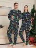 Family Matching Outfits 2024 Christmas Pajamas Set Santa elk Print Parent child Look 2 Pcs Suit Baby dog Romper Year Clothes 231118