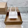 Luxury Leather Women's Shoulder Bag - Funktionell och elegant messengerväska med gott om utrymme för telefon och handväska