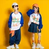 Stage Wear Kids Teenage Street Abbigliamento Hip Hop Camicia blu Top Pantaloni da jogging Pantaloni Gonna per ragazza Ragazzo Costumi di danza jazz Vestiti per ragazze pon pon