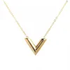 Colliers pendentiels de grande qualité des femmes de créateurs colliers v Letter Lady Jewelry AAA pour le cadeau de fête NO72