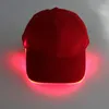 Casquettes de baseball Casquette de baseball clignotante de mode réglable lumière LED Hip Hop chapeau lumineux KTY Bar fête sportive amusante événement éclairage nocturne 231118