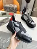 Mens Designer أحذية أحذية غير رسمية فاخرة رمادية رمادية Gomma Leather Black Platform Platform for Men Trainers Shoes HS201115