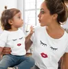 T-shirt Eye Lashes Labbra rosse Stampa T-shirt per donna e bambino Divertente Famiglia Vestiti coordinati Estate Madre Figlia Maglietta casual P230419