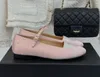 Hochwertige neue flache Mary-Jane-Schuhe aus Seide für Damen mit niedrigem Absatz, Ballett, quadratischer Zehe, flache Schuhe, Slipper mit Kristallen, Damenschuhe, Slip-on-Loafer, runde Zehe, flache Schuhe