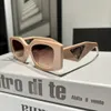 Lunettes de soleil de designer pour femmes hommes mode style cadre carré été lunettes de soleil polarisées classique rétro 7 couleurs en option avec boîte8375