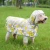 Dog Apparel Veste de pluie innovante avec trou de remorquage Coupe-vent Finition soignée Imprimé floral transparent