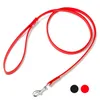 Hundhalsar Röd PU Leash Rope Outdoor Training Pet Leashes 120 cm Belt Leather Puppy Små hundar Lead Accessories Produkt
