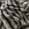 Yatak Setleri Sahte Tavşan Kürk Velvet Polar Seti Yumuşak Peluş Stereoskopik Stripe Nevresim Yatak Tabakası Yastık 231118