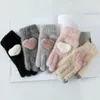 Cinque guanti guanti di moda bambini inverno inverno color solido peluche Love può toccare lo schermo1