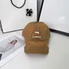 Modeontwerper Men Women Leisure Sport Denim Gotched Ball Hat With Vintage Design krassen geborduurde letters Outdoor Carps Caps