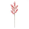 Kwiaty dekoracyjne 1/2pcs Symulacja Berries Bukiet sztuczne ozdoby DIY Craft Pe Red Plant for Year Christmas Decoration Flowe