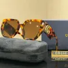 Lunettes de soleil de créateurs classiques pour hommes Met Metal Square Gold Frame UV400 Unisexe Vintage ATTÉRIE SUN LOCKES DE SUMBERSE LOCTÉS LEURES AVEC BOX