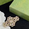 Luxur Designer Crystal Brosch Fashion Delicate Brosches smycken för män och kvinnor för kostymklänningar Accessory Hög kvalitet med låda