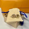 Créateurs de boucles d'oreilles en or clou de diamant avec logo Boucles d'oreilles officielles pour femmes en or 18 carats V lettre Never Fade