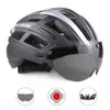 Casques de vélo Wildside Ultralight Casque de sécurité pour vélo en plein air Casque de feu arrière de vélo Amovible Visière à 4 lentilles Casque de vélo de route de montagne P230419