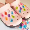 10 Stück Gummibärchen Designer Croc Charms Set Fit Kinder Dekorationen für Schuhe Ornamente Damen Accessoires JIBZ Pins Großhandel