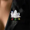 Spille Spille Rinhoo Spilla bianca per albero di Natale per le donne Moda Albero di Natale Pupazzo di neve Confezione regalo Campane colorate Nappa Lel Pins Gioielli di CapodannoL231120