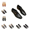 Fashion Slip on Men Designer Dress Shoes Shoes Men Oxfords Business Dress Dress Men 2023 Nuovo Classic in pelle Manghinaio Spese 38-45