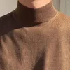 Männer Pullover Hälfte Rollkragen Pullover Männer Vintage Lange ärmeln Koreanische Feste Stricken Unterwäsche Bodenbildung Hemd Casual Vielseitig Männlich